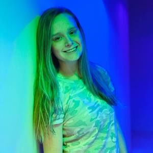 Meet your Posher, Claudia